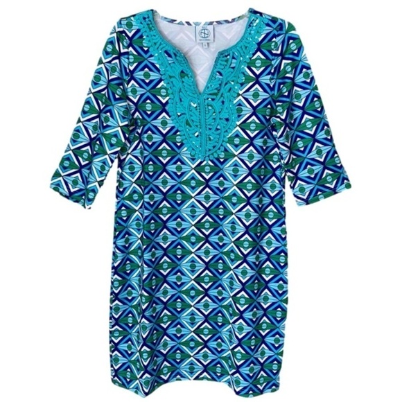 Tracy Negoshian Dresses & Skirts - TRACEY NEGOSHIAN Shift Dress Embroidered V Neck Geometric Blue Green Women S